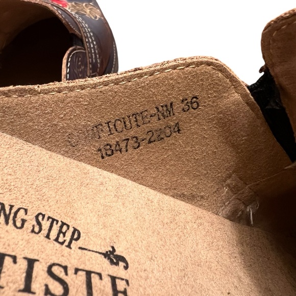 L'Artiste by Spring Step Floral Mule - Picture 8 of 8